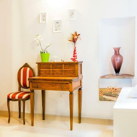 Art Apartment Vicolo Del Panico Florence Ngoại thất bức ảnh