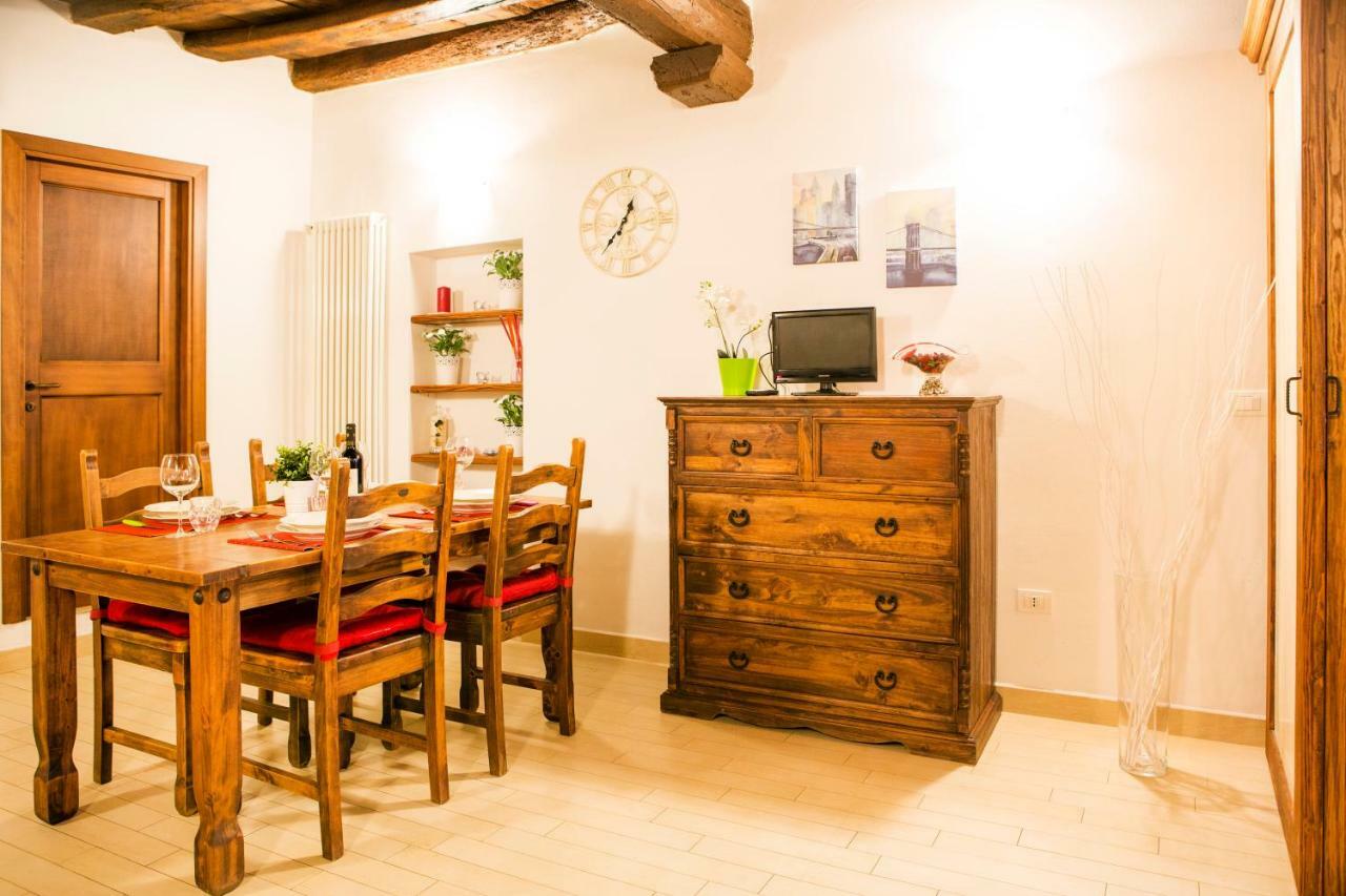 Art Apartment Vicolo Del Panico Florence Ngoại thất bức ảnh